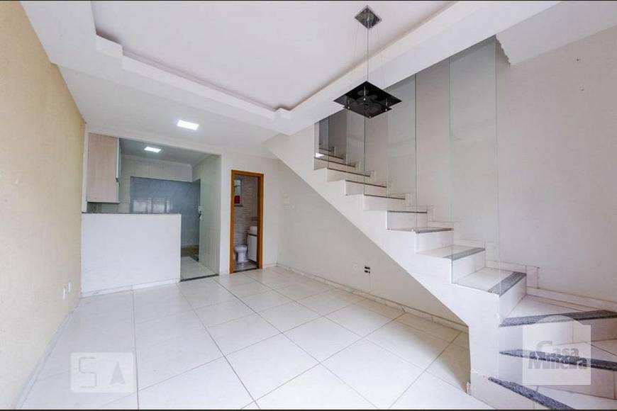 Foto 1 de Casa com 2 Quartos à venda, 85m² em Havaí, Belo Horizonte