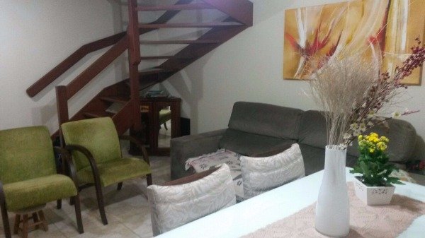 Foto 2 de Casa com 2 Quartos à venda, 93m² em Tristeza, Porto Alegre