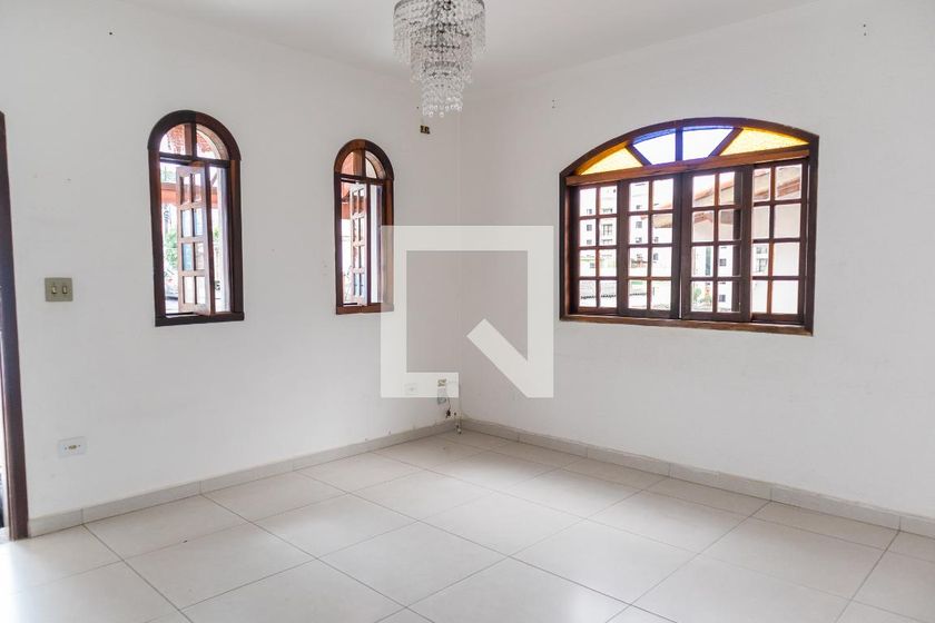 Foto 2 de Casa com 2 Quartos para alugar, 60m² em Vila Santos, São Paulo