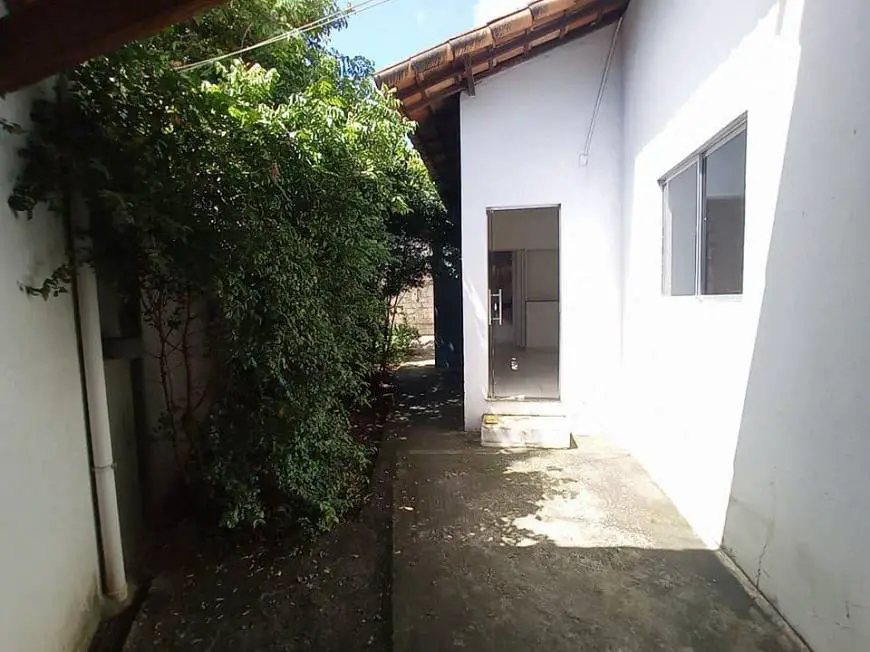 Foto 2 de Casa com 3 Quartos à venda, 221m² em Esmeraldas II, Sete Lagoas