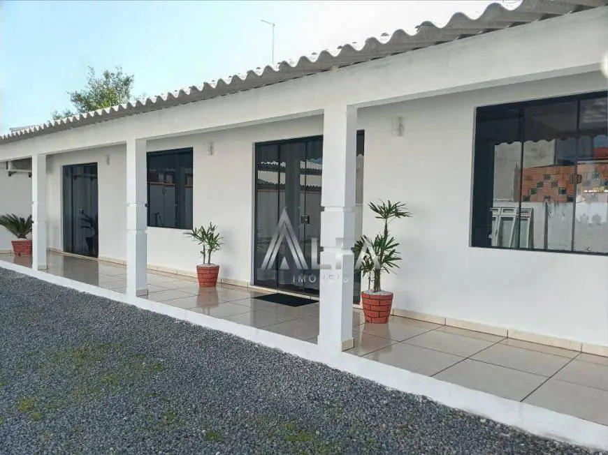 Foto 1 de Casa com 3 Quartos à venda, 130m² em Gravatá, Penha