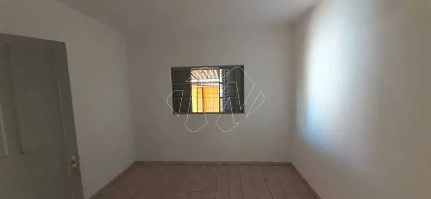 Foto 5 de Casa com 3 Quartos para alugar, 151m² em Parque Residencial Vale do Sol, Araraquara