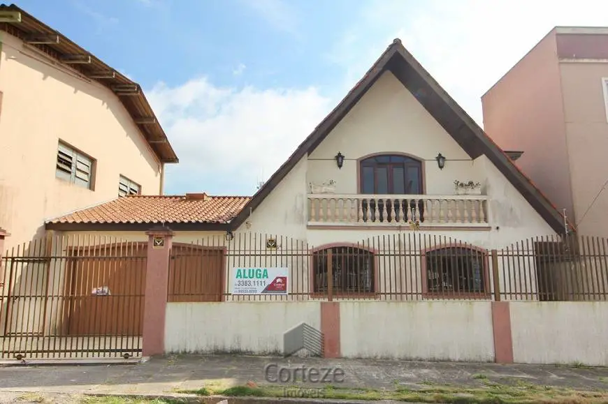 Foto 1 de Casa com 3 Quartos para alugar, 150m² em São Marcos, São José dos Pinhais