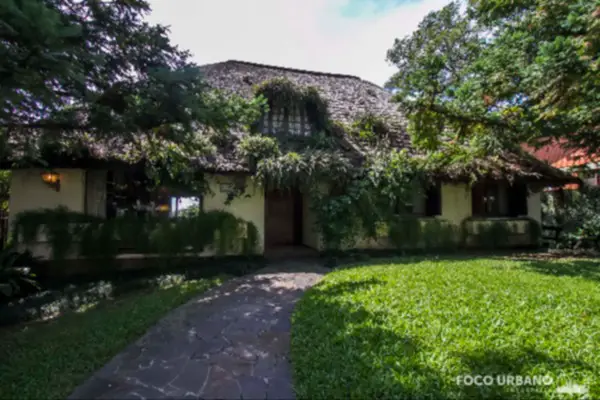 Foto 2 de Casa com 3 Quartos à venda, 430m² em Vila Assunção, Porto Alegre