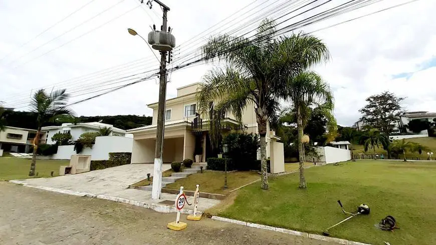 Foto 1 de Casa com 4 Quartos à venda, 232m² em Ariribá, Balneário Camboriú