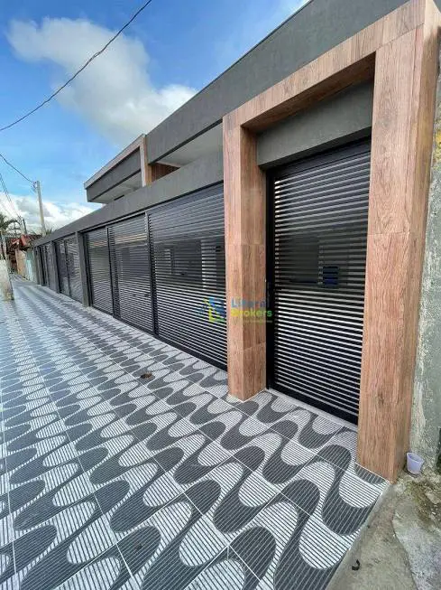 Foto 1 de Casa de Condomínio com 2 Quartos à venda, 53m² em Maracanã, Praia Grande