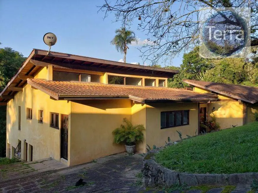 Foto 1 de Casa de Condomínio com 3 Quartos à venda, 300m² em Águas da Fazendinha, Carapicuíba