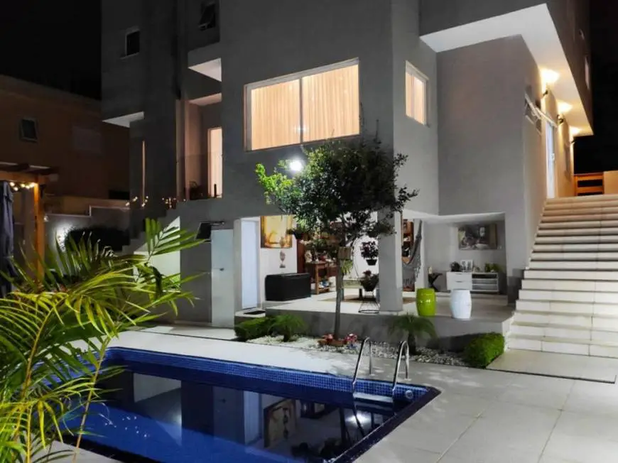 Foto 3 de Casa de Condomínio com 4 Quartos à venda, 289m² em Granja Viana, Cotia