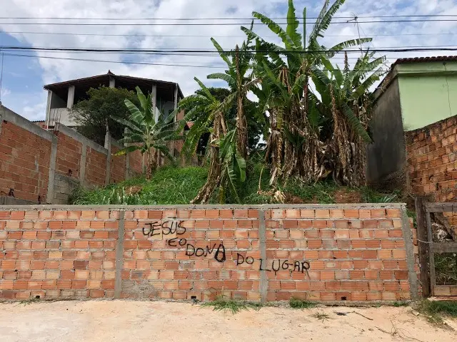 Foto 1 de Lote/Terreno à venda, 400m² em São Benedito, Santa Luzia