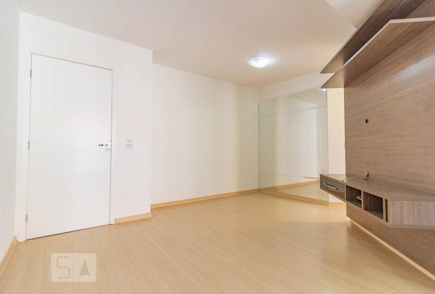 Foto 1 de Apartamento com 2 Quartos para alugar, 62m² em Água Verde, Curitiba