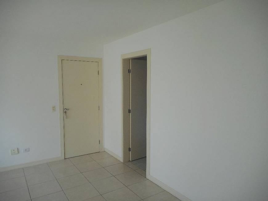 Foto 5 de Apartamento com 2 Quartos para alugar, 80m² em Campo Comprido, Curitiba