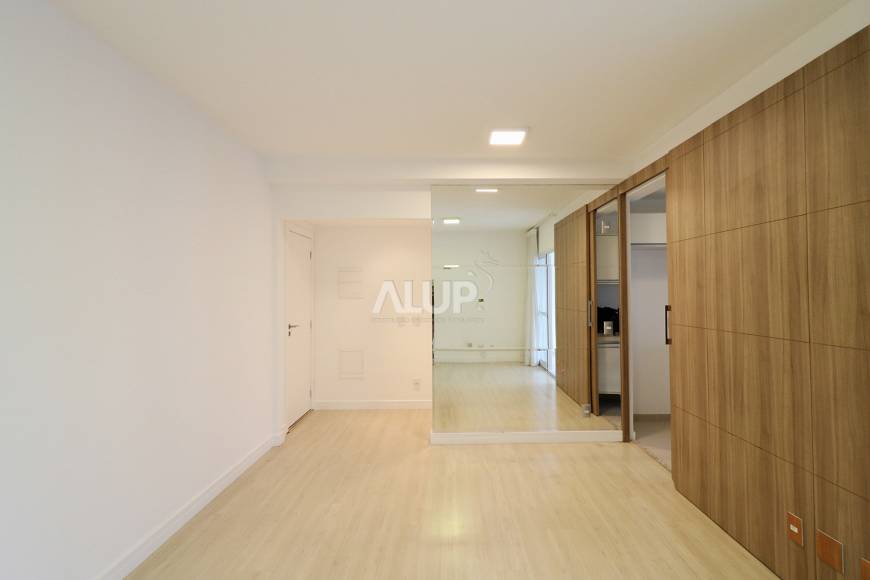 Foto 1 de Apartamento com 2 Quartos para alugar, 80m² em Cidade Monções, São Paulo