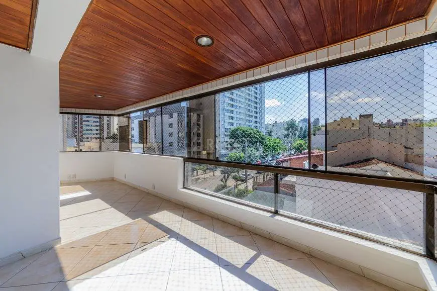 Foto 1 de Apartamento com 2 Quartos à venda, 107m² em Jardim Botânico, Porto Alegre