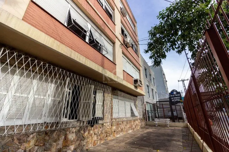 Foto 3 de Apartamento com 2 Quartos à venda, 75m² em Menino Deus, Porto Alegre