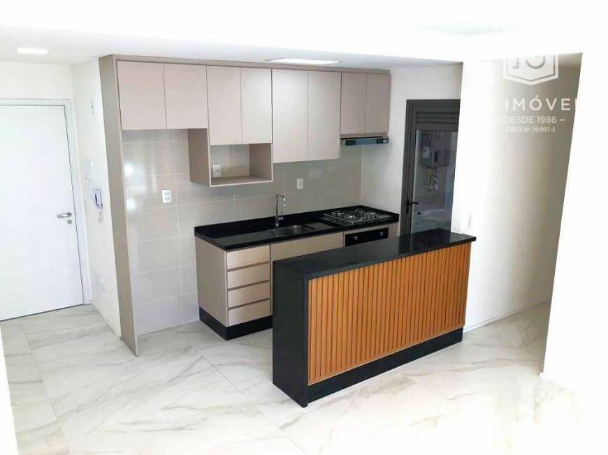 Foto 3 de Apartamento com 2 Quartos para alugar, 74m² em Moema, São Paulo
