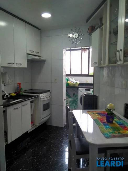 Foto 5 de Apartamento com 3 Quartos à venda, 76m² em Água Rasa, São Paulo
