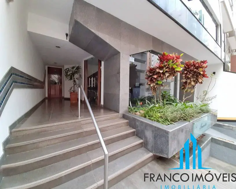 Foto 2 de Apartamento com 3 Quartos à venda, 92m² em Centro, Guarapari