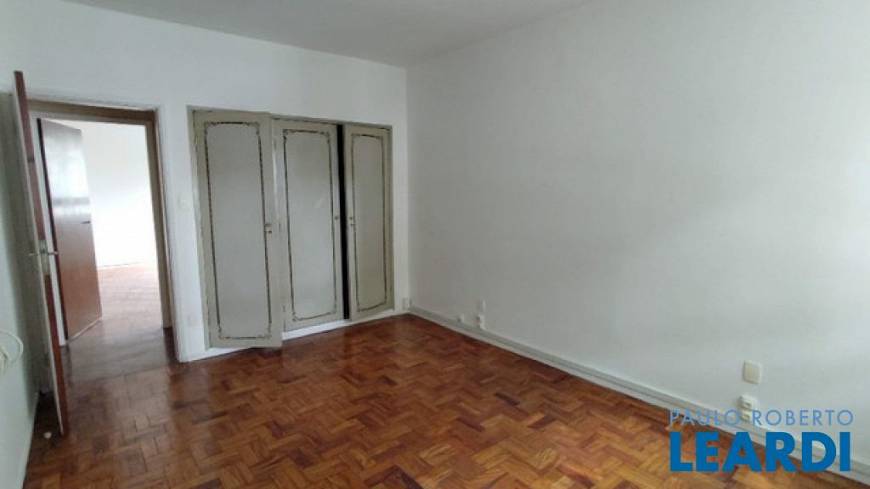 Foto 5 de Apartamento com 3 Quartos para alugar, 145m² em Higienópolis, São Paulo