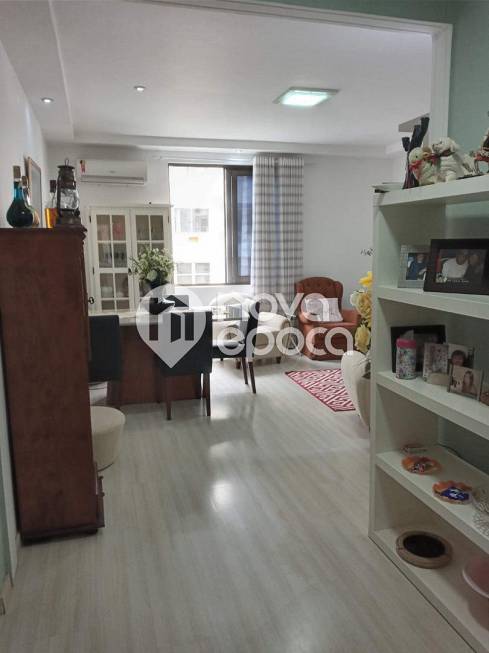 Foto 1 de Apartamento com 3 Quartos à venda, 103m² em Leme, Rio de Janeiro