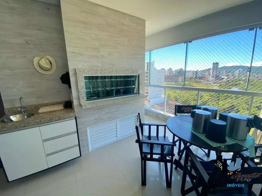 Foto 2 de Apartamento com 3 Quartos à venda, 133m² em Meia Praia, Itapema