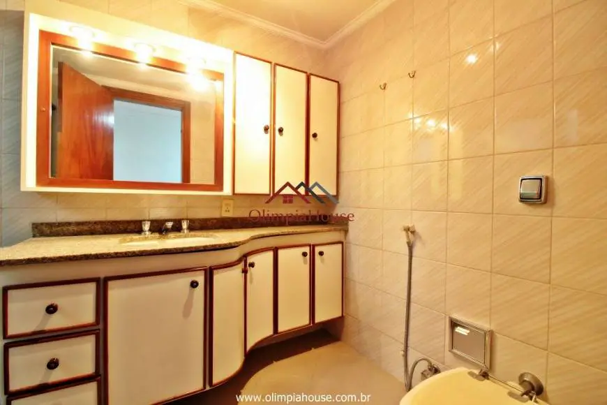 Foto 1 de Apartamento com 3 Quartos para alugar, 163m² em Moema, São Paulo