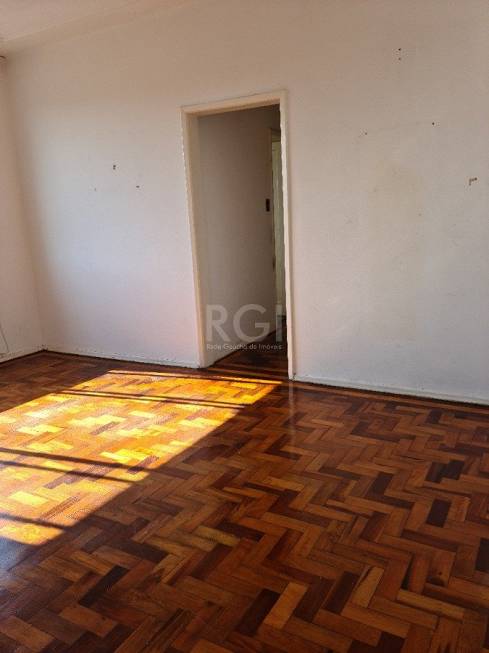 Foto 3 de Apartamento com 3 Quartos à venda, 100m² em Santa Cecília, Porto Alegre