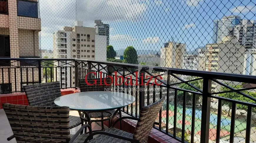 Foto 2 de Apartamento com 4 Quartos para alugar, 210m² em Aparecida, Santos