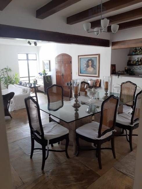 Foto 2 de Apartamento com 4 Quartos à venda, 200m² em Itaigara, Salvador