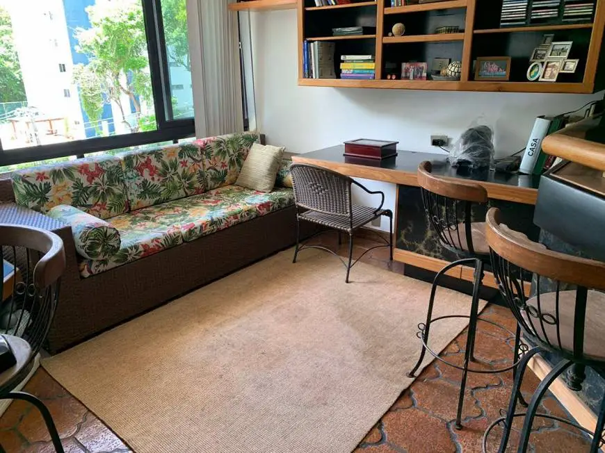 Foto 4 de Apartamento com 4 Quartos para alugar, 213m² em Itaigara, Salvador