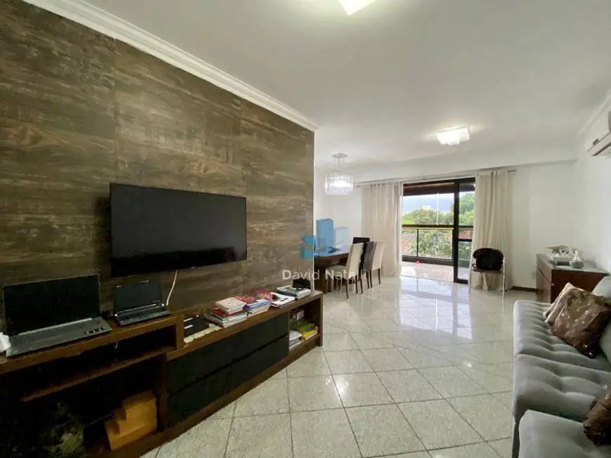 Foto 1 de Apartamento com 4 Quartos à venda, 198m² em Praia do Canto, Vitória