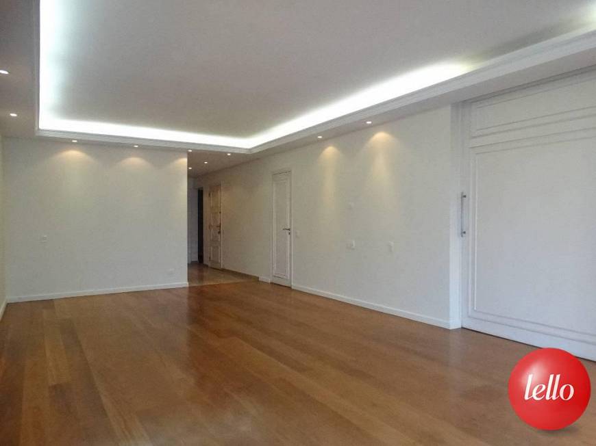 Foto 1 de Apartamento com 5 Quartos à venda, 240m² em Jardins, São Paulo