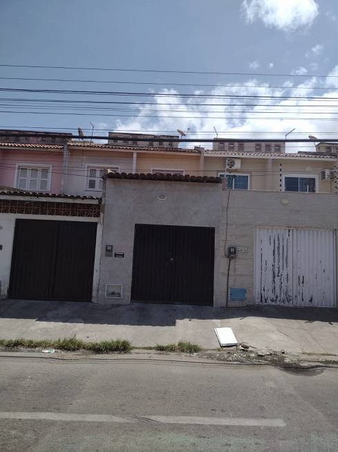 Foto 1 de Casa com 2 Quartos à venda, 90m² em Pajuçara, Maracanaú