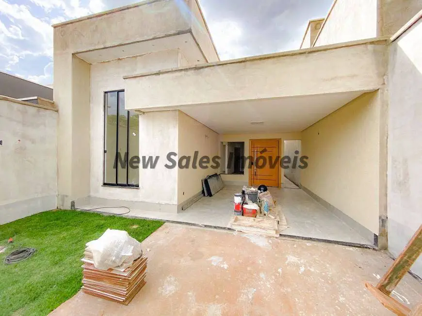 Foto 1 de Casa com 3 Quartos à venda, 130m² em Parque das Flores, Goiânia