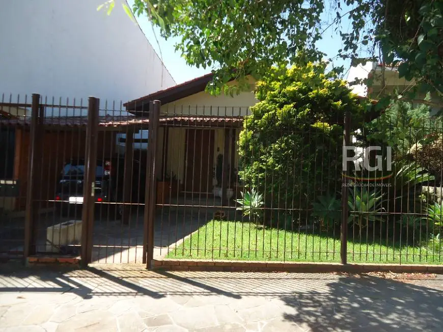 Foto 1 de Casa com 3 Quartos à venda, 190m² em São Sebastião, Porto Alegre