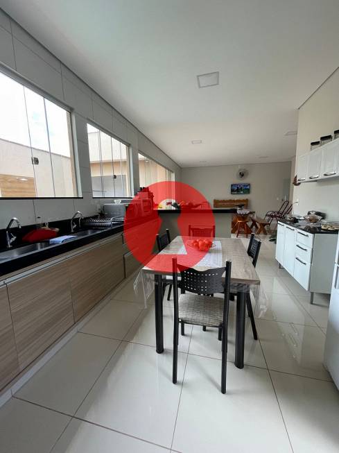 Foto 4 de Casa com 5 Quartos à venda, 240m² em Residencial Interlagos, Rio Verde