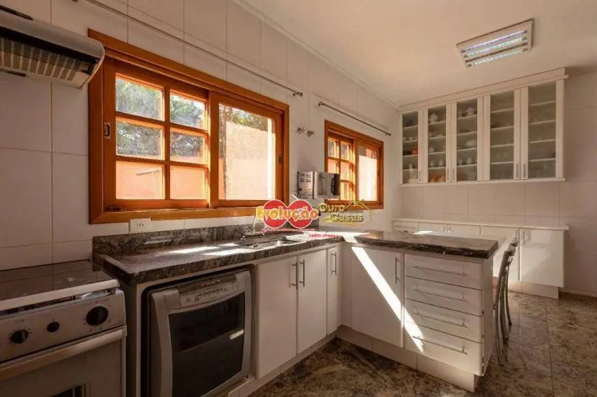 Foto 3 de Casa de Condomínio com 4 Quartos à venda, 443m² em Condomínio Ville de Chamonix, Itatiba
