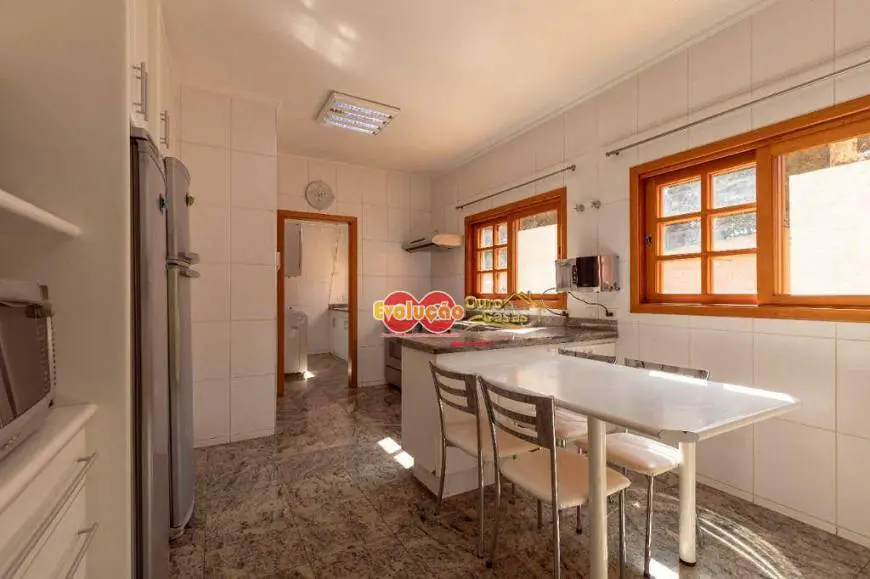 Foto 5 de Casa de Condomínio com 4 Quartos à venda, 443m² em Condomínio Ville de Chamonix, Itatiba