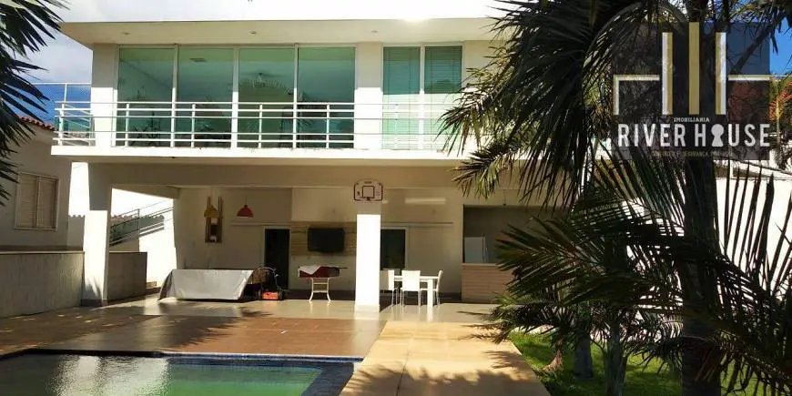 Foto 1 de Casa de Condomínio com 4 Quartos para alugar, 800m² em Jardim Itália, Cuiabá