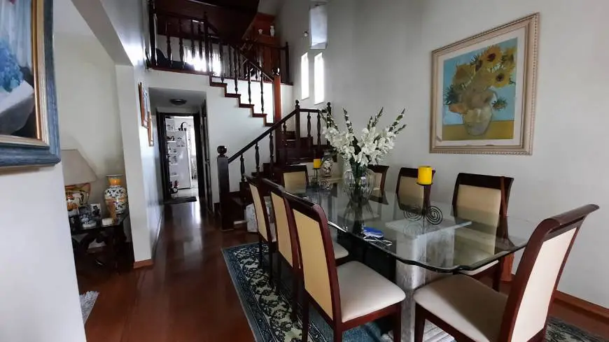 Foto 3 de Casa de Condomínio com 4 Quartos à venda, 180m² em Tijuca, Teresópolis