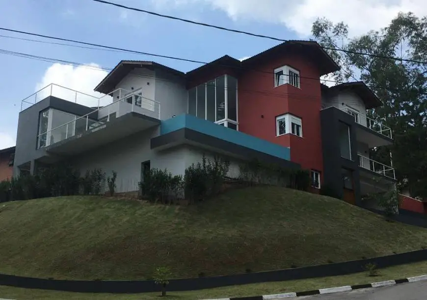 Foto 1 de Casa de Condomínio com 5 Quartos à venda, 550m² em Jardim Indaiá, Embu das Artes