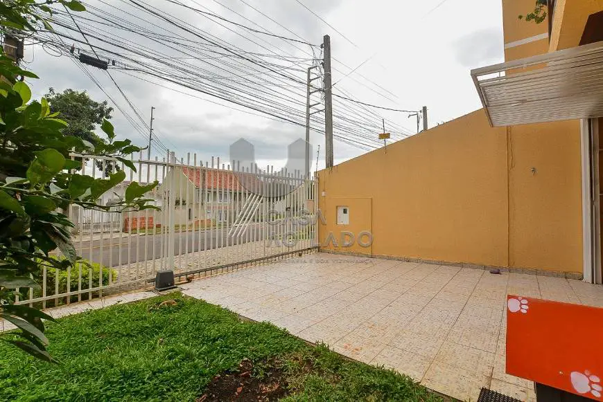 Foto 2 de Sobrado com 3 Quartos à venda, 150m² em Jardim das Américas, Curitiba
