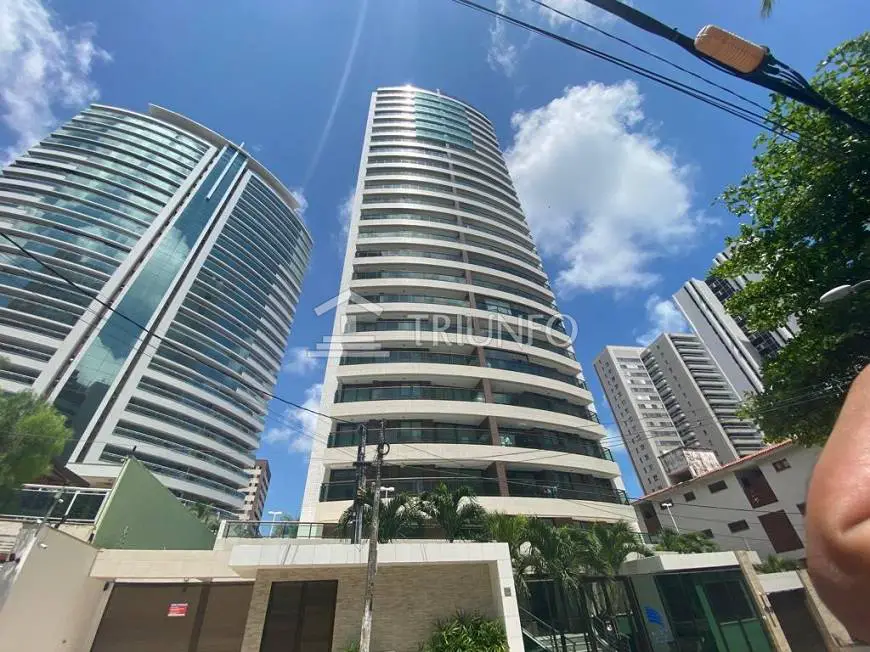 Foto 2 de Apartamento com 1 Quarto à venda, 73m² em Meireles, Fortaleza