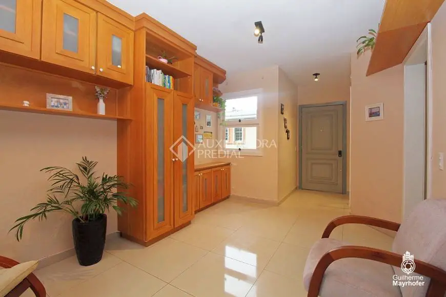 Foto 3 de Apartamento com 1 Quarto à venda, 56m² em Mont' Serrat, Porto Alegre