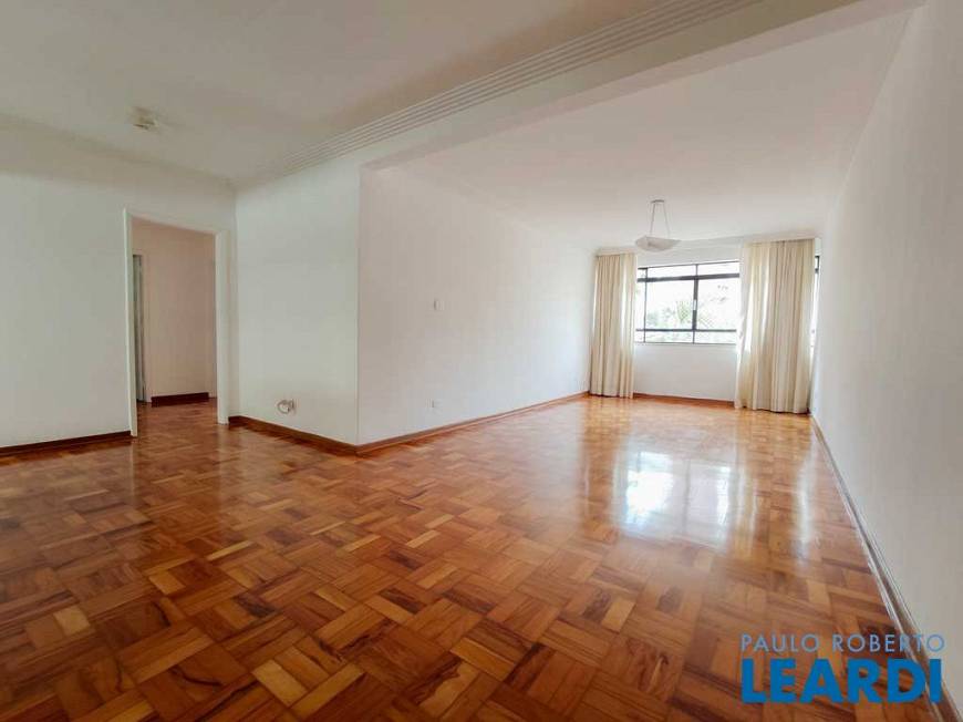 Foto 1 de Apartamento com 2 Quartos para venda ou aluguel, 112m² em Aclimação, São Paulo