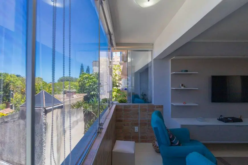 Foto 3 de Apartamento com 2 Quartos à venda, 71m² em Nonoai, Porto Alegre