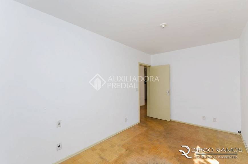 Foto 3 de Apartamento com 2 Quartos à venda, 63m² em Petrópolis, Porto Alegre