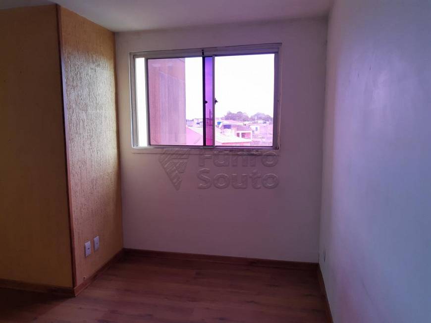Foto 2 de Apartamento com 2 Quartos para alugar, 39m² em São Gonçalo , Pelotas