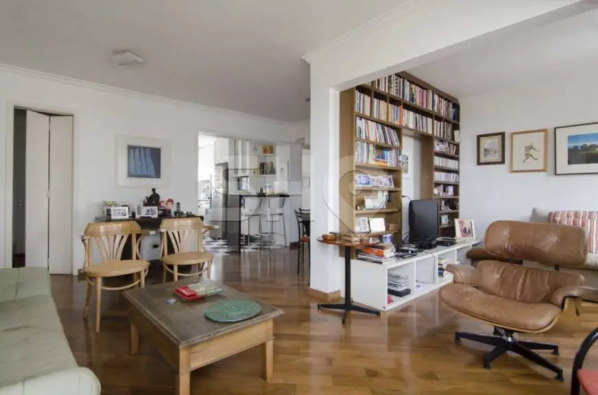 Foto 2 de Apartamento com 2 Quartos à venda, 100m² em Vila Romana, São Paulo