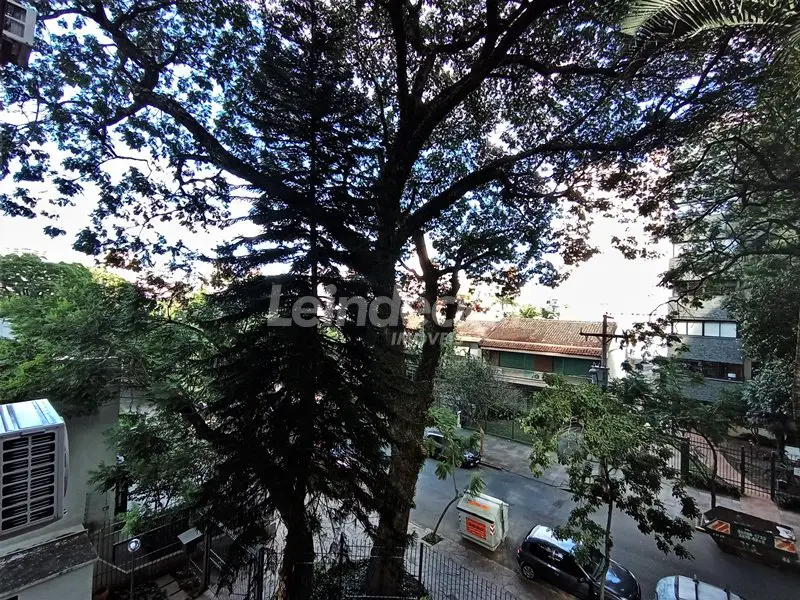 Foto 3 de Apartamento com 3 Quartos para alugar, 101m² em Auxiliadora, Porto Alegre