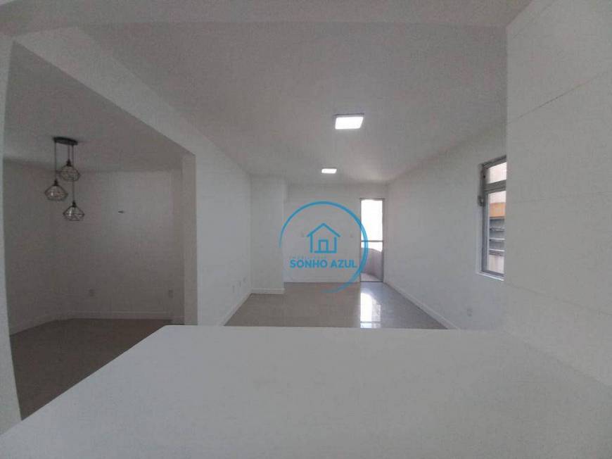 Foto 4 de Apartamento com 3 Quartos para alugar, 98m² em Canto, Florianópolis